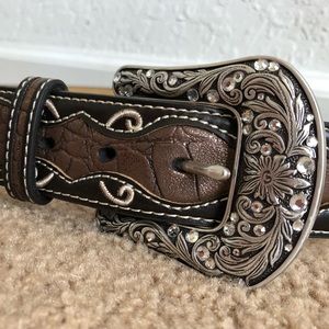 Brand new ariat embellished belt